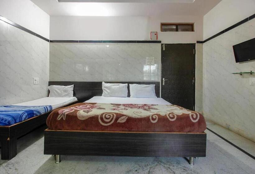 Hotel Kamadhenu Lodge