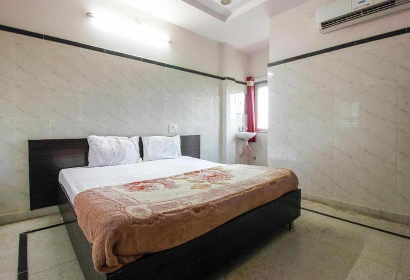 Hotel Kamadhenu Lodge