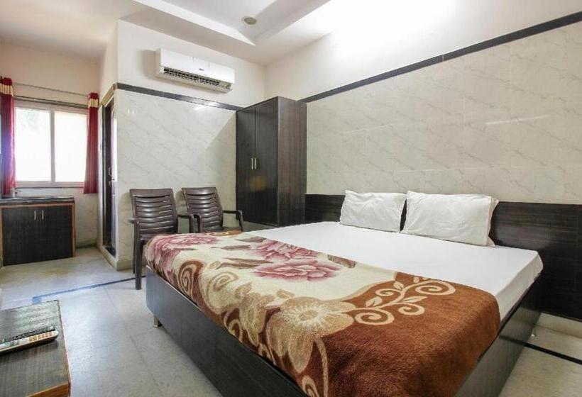 Hotel Kamadhenu Lodge