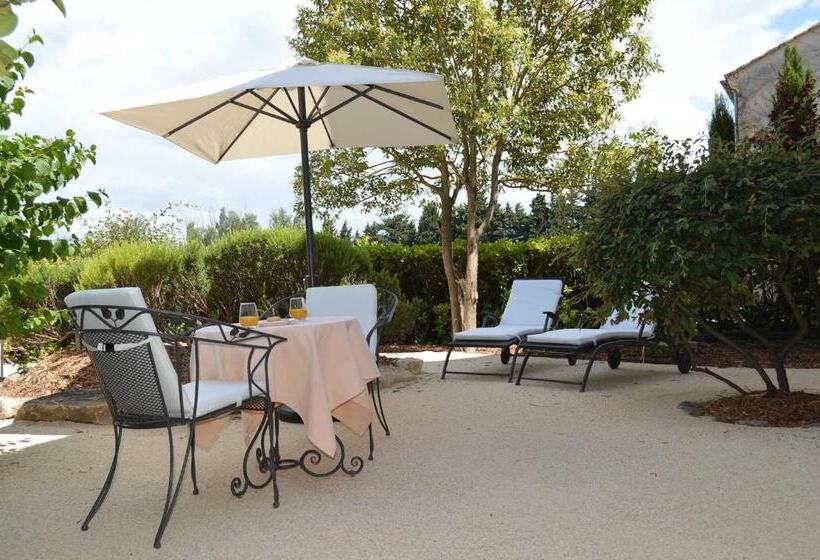 هتل Le Domaine D Euphony