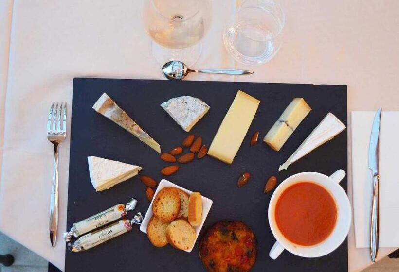 هتل Le Domaine D Euphony