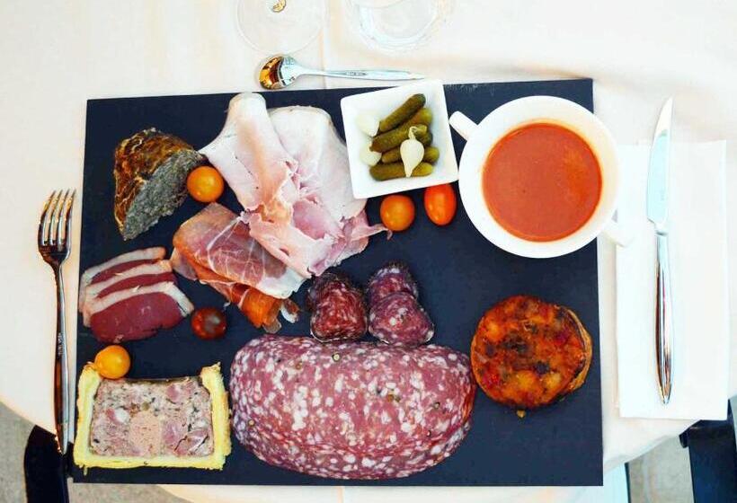 هتل Le Domaine D Euphony