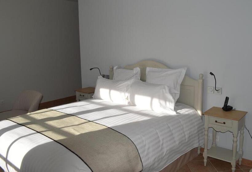 هتل Le Domaine D Euphony