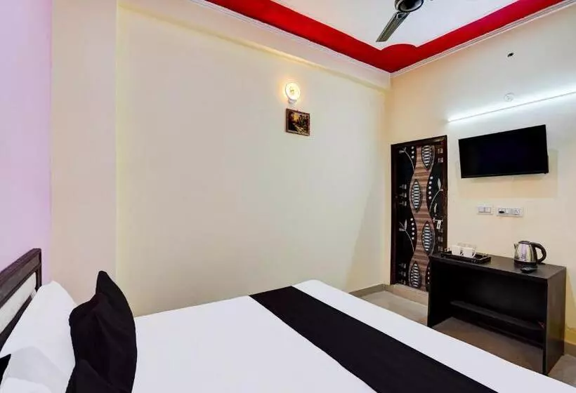 ホテル Oyo S S Guest House
