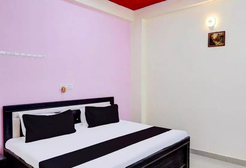 ホテル Oyo S S Guest House