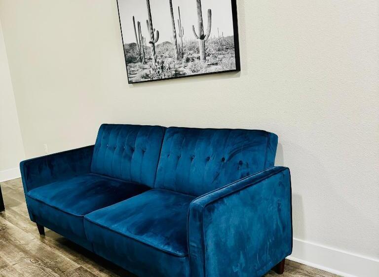 هتل Stylish Hollywood Blvd. W/ Free Parking