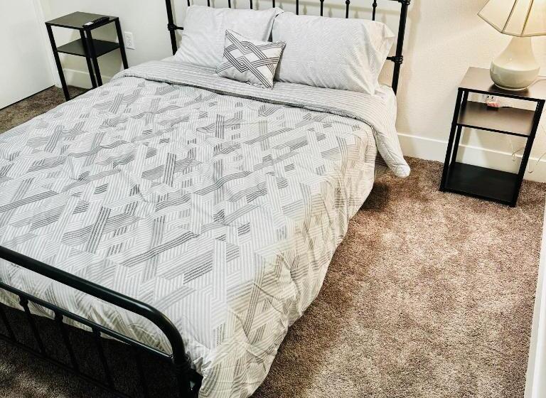 هتل Stylish Hollywood Blvd. W/ Free Parking