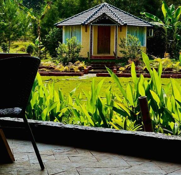 Hotel The Parijat Cottages