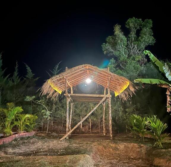 Hotel The Parijat Cottages