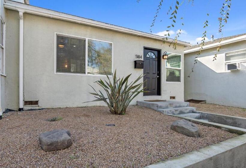 Luxury Mid City Home With Firepit