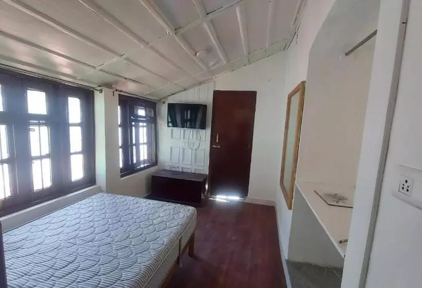Pension Deva Deva Guest House
