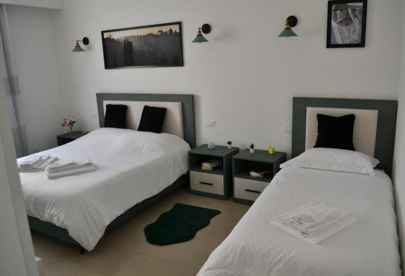 پانسیون Dion Guest House