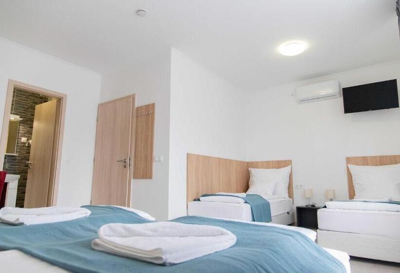 Pensió Farkas Villa