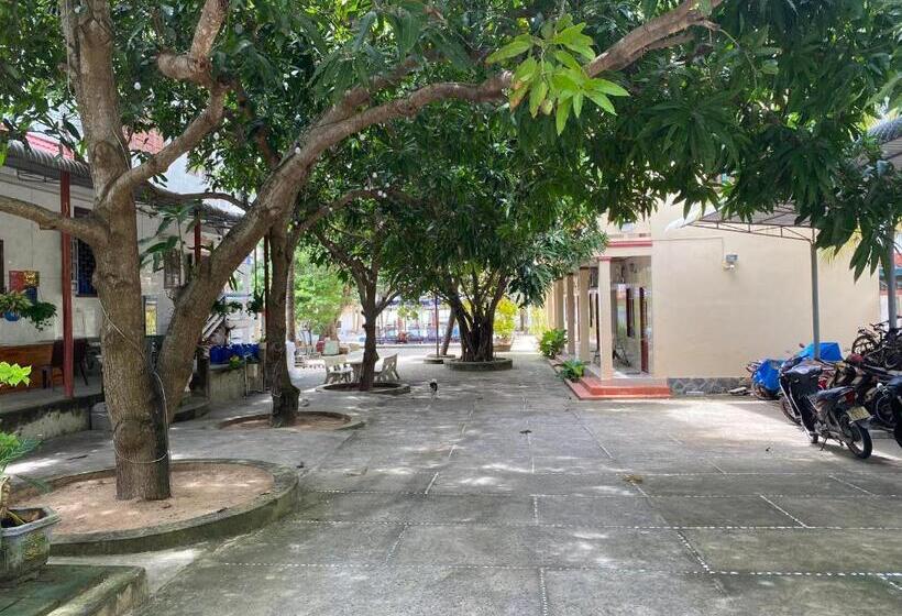 Pensionat Hoa Biển Guest House