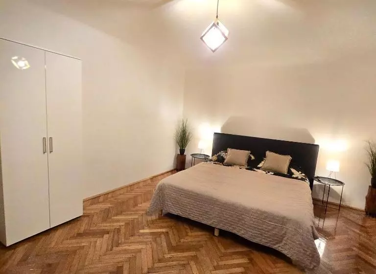 ペンション La Dragoș Studio 01   Apartament