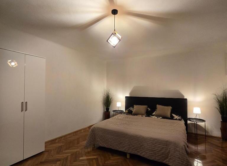 پانسیون La Dragoș Studio 01 Apartament