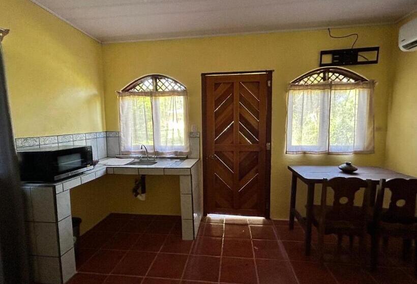 ペンション Mariposa Cabina