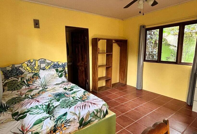 ペンション Mariposa Cabina