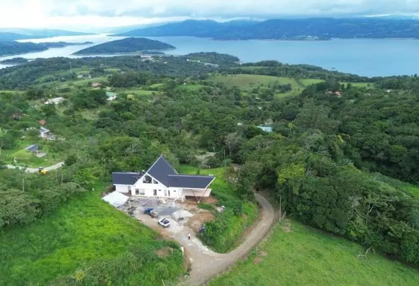 Aamiaismajoitus (B&B) Villa Simone French Ecolodge