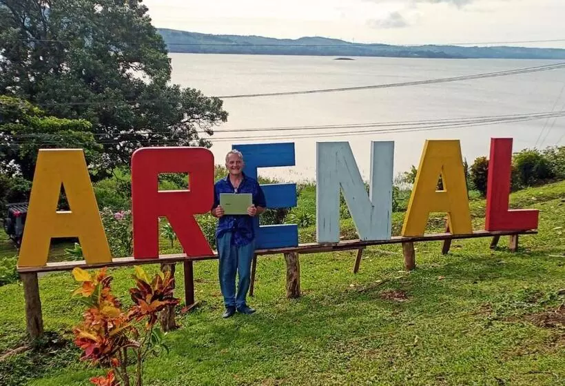 Aamiaismajoitus (B&B) Villa Simone French Ecolodge