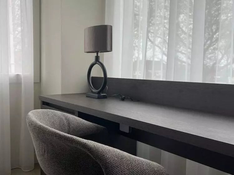 Boutique Hotel Hans Amsterdam Schiphol Airport