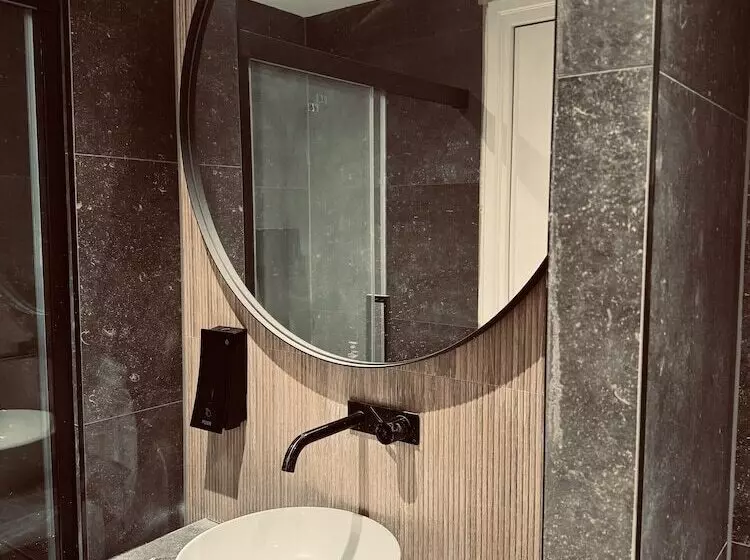 Boutique Hotel Hans Amsterdam Schiphol Airport