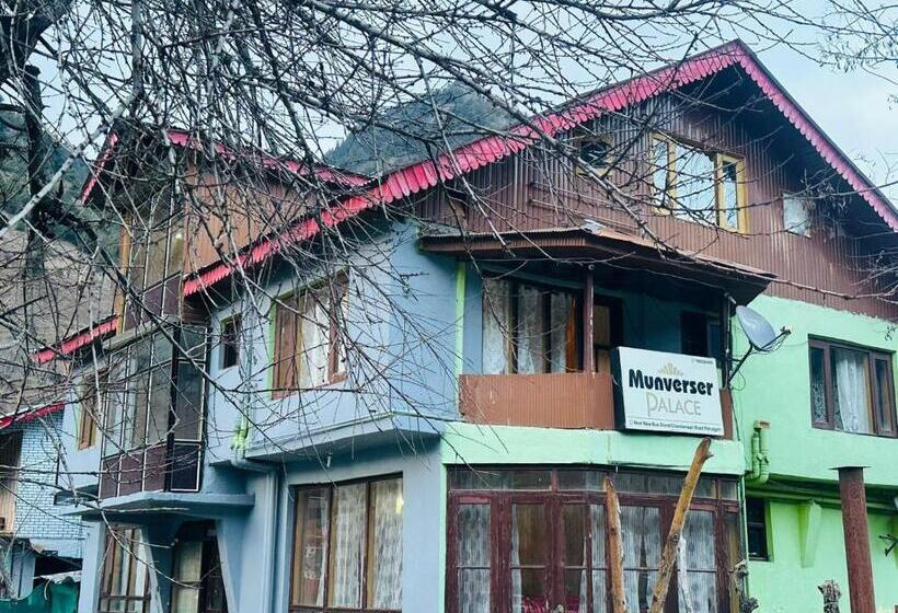 Hotell Munverser Palace