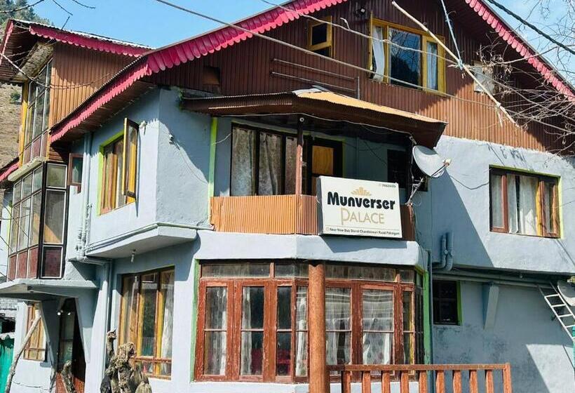 Hotell Munverser Palace