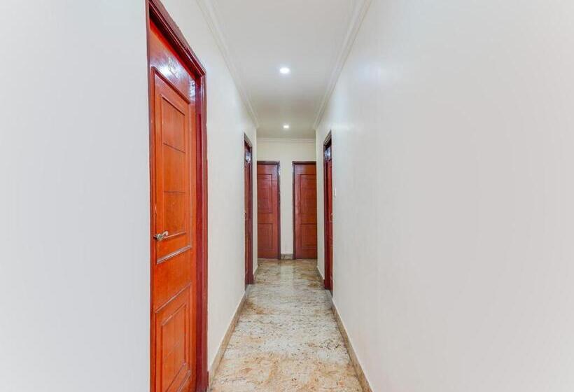 호텔 Oyo Meenaachi Inn