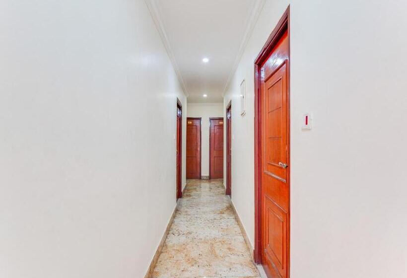 호텔 Oyo Meenaachi Inn