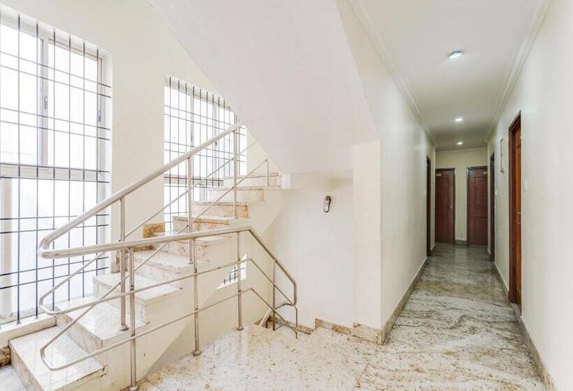 호텔 Oyo Meenaachi Inn