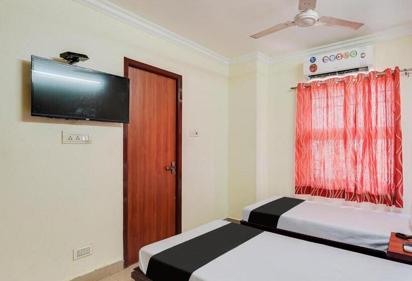 호텔 Oyo Meenaachi Inn