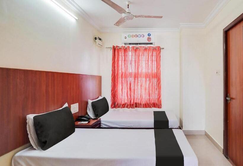 호텔 Oyo Meenaachi Inn