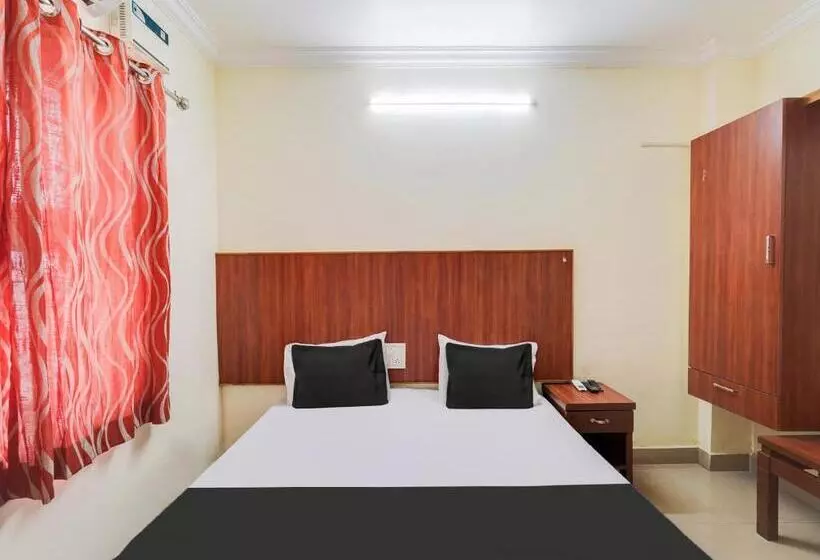 هتل Oyo Meenaachi Inn