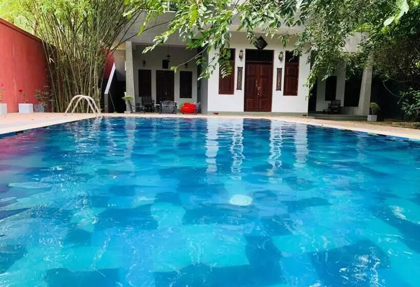 Hotelli Tambaka Villa