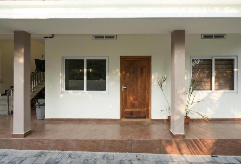 Pensió Medi Home Group