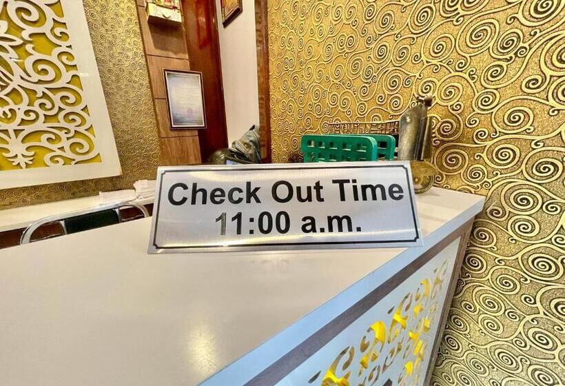 Janaki ! Varanasi ! होटल जानकी హోటల్ జానకి Fully Air Conditioned Hotel Family Friendly Hotel, Near