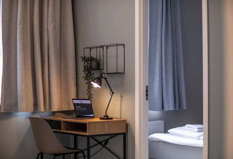 Hostel Bunks At Rode