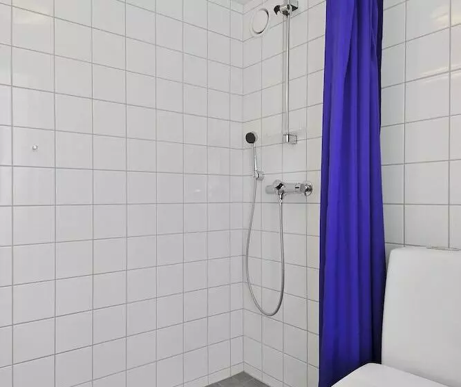 Retkeilymaja Bunks At Rode