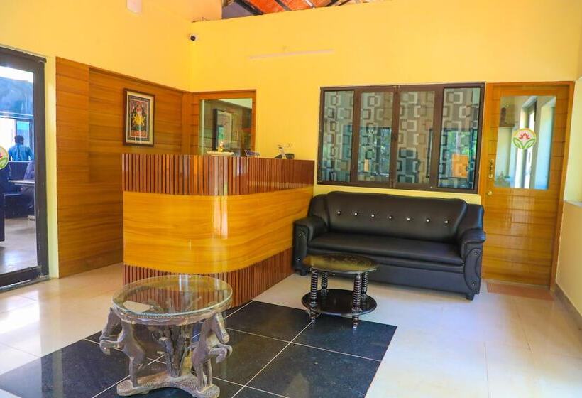 فندق Auro Wellness Castle