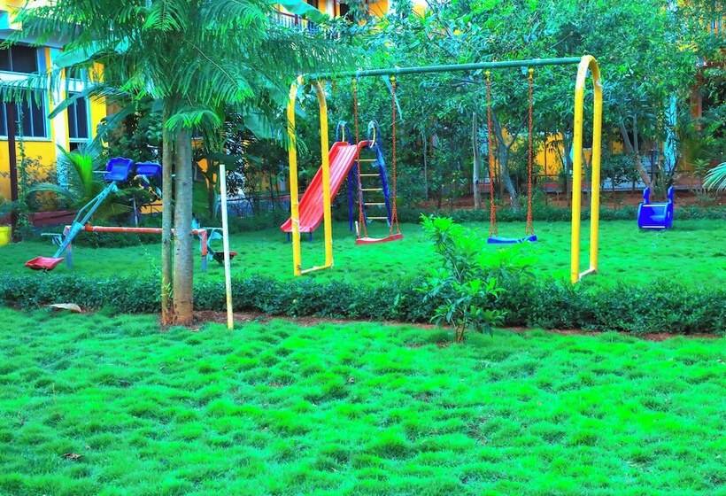 فندق Auro Wellness Castle