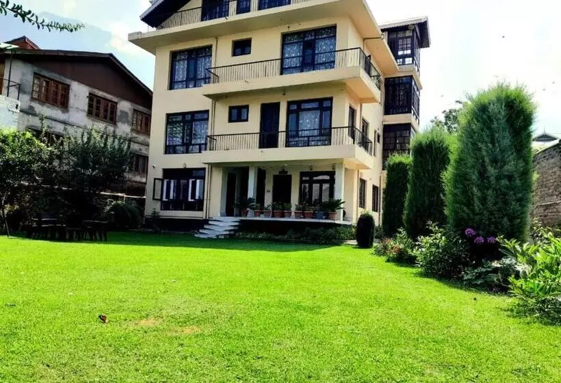 ホテル Sheesha Residency , Srinagar