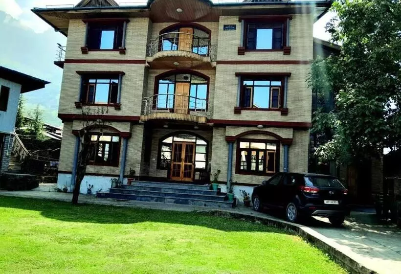 ホテル Sheesha Residency , Srinagar