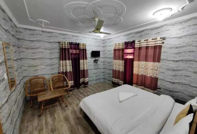 ホテル Sheesha Residency , Srinagar