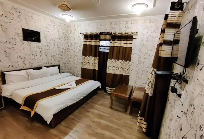ホテル Sheesha Residency , Srinagar