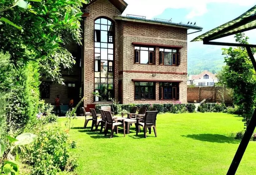 ホテル Sheesha Residency , Srinagar
