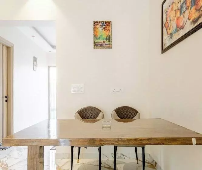 Lime Tree B&b Pari Chowk