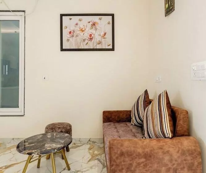 Lime Tree B&b Pari Chowk