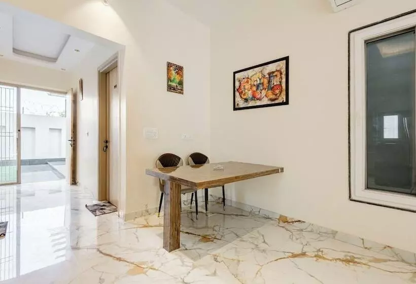 Lime Tree B&b Pari Chowk