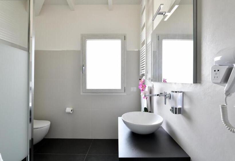 بنسيون Sa Omu Bianca 2